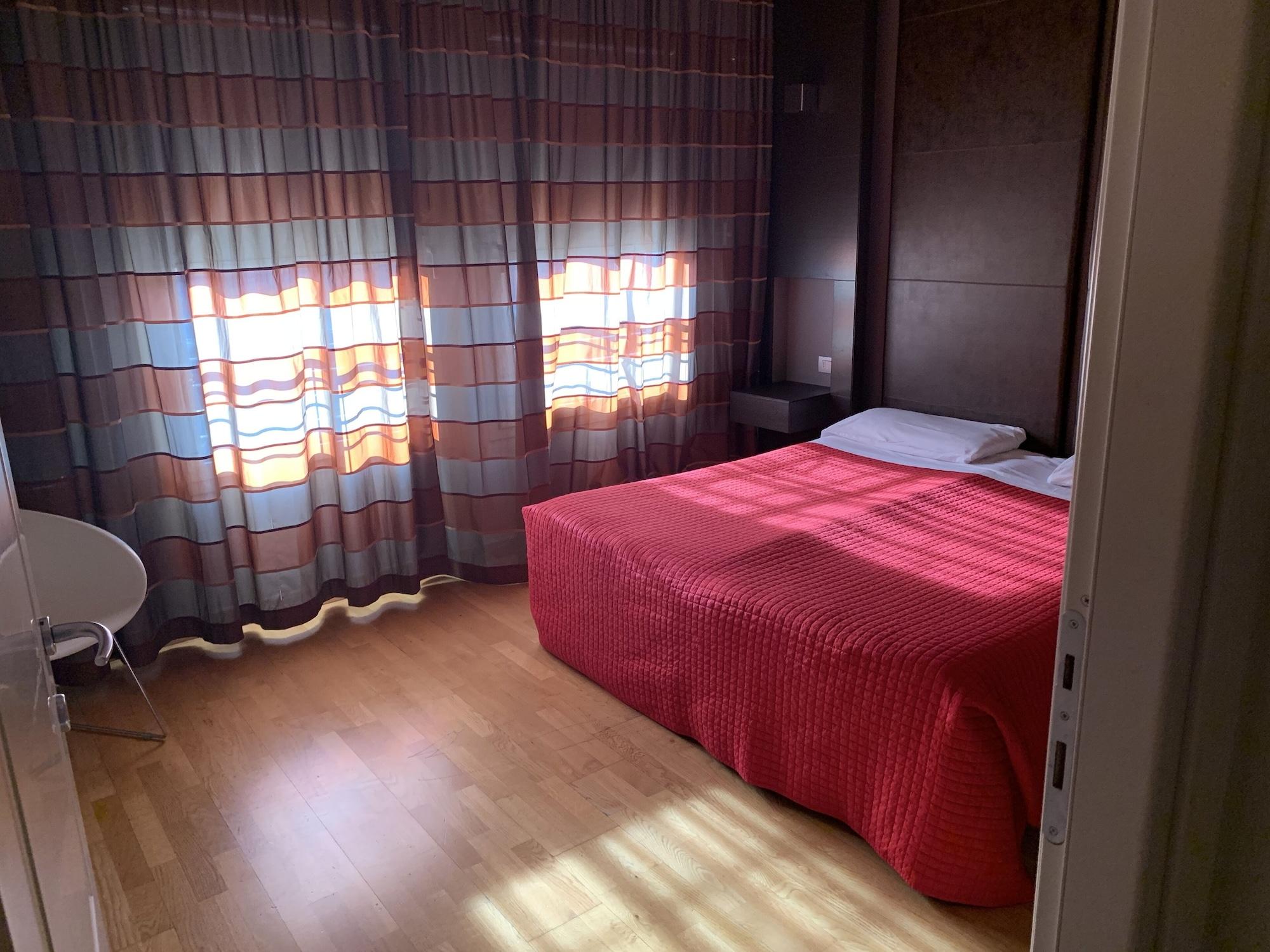 Wall Art Hotel & Residence Prato  Bagian luar foto